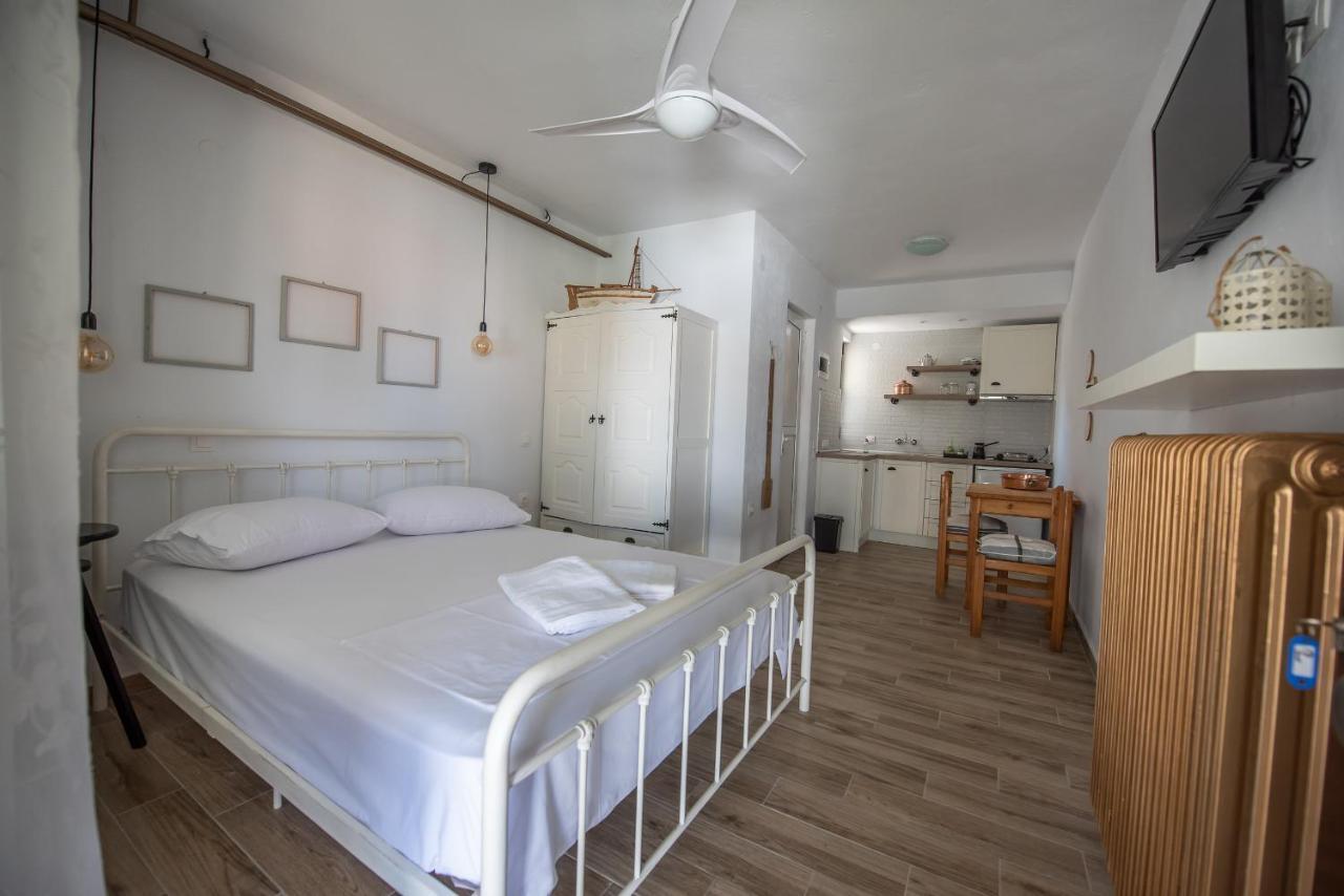 Mala - Μάλα Apartment Afytos Exterior photo